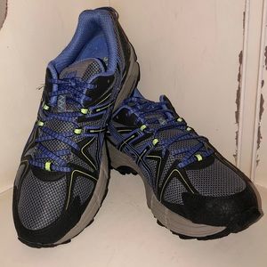 ASICS Gel Kahana 8 Size 10